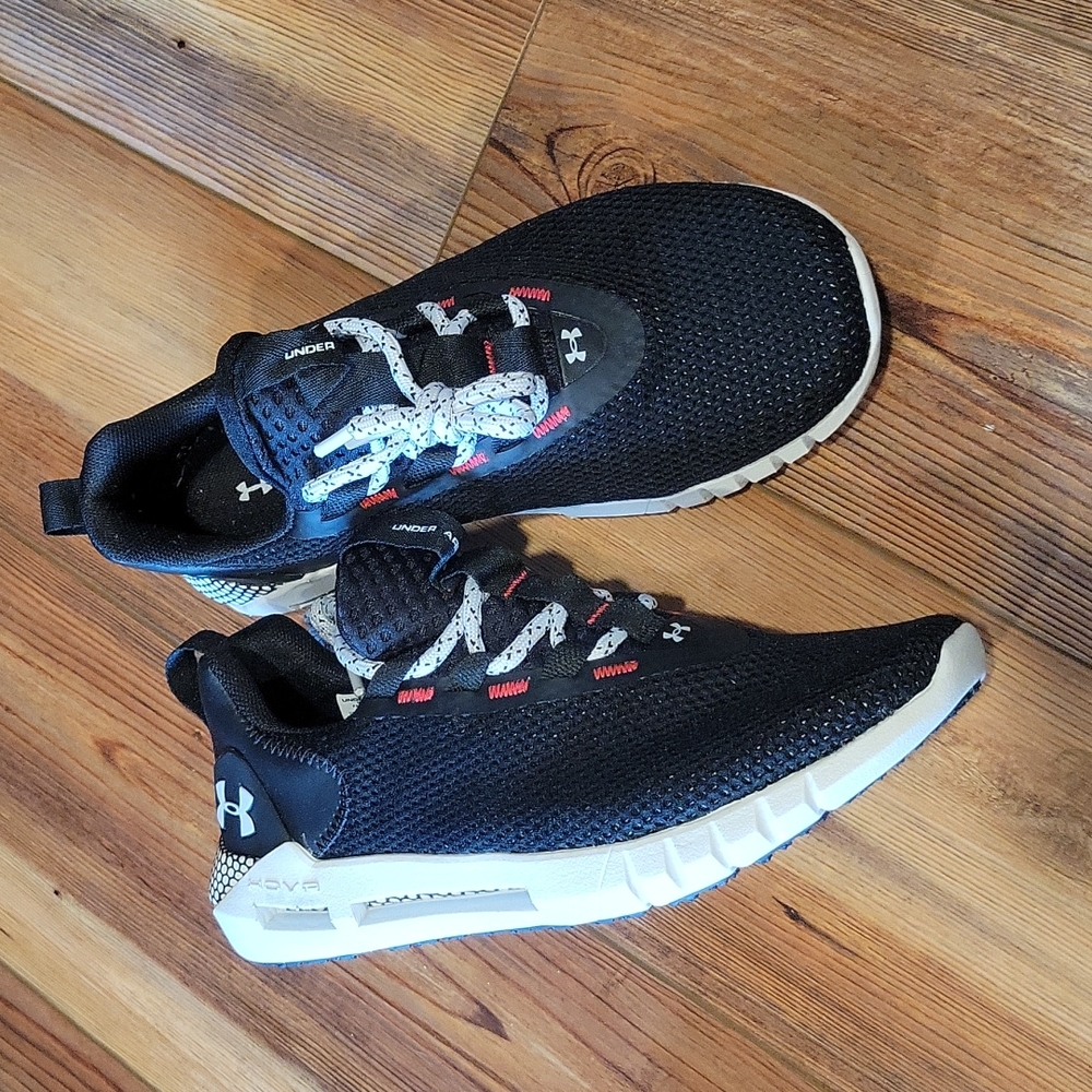 - 🆕 Under Armour sz 5Y